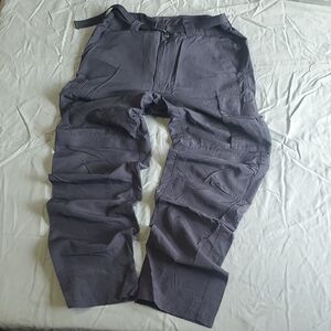 Columbia Men's Black Cargo Pants Covert Into Shorts (zippers above knees). A2.